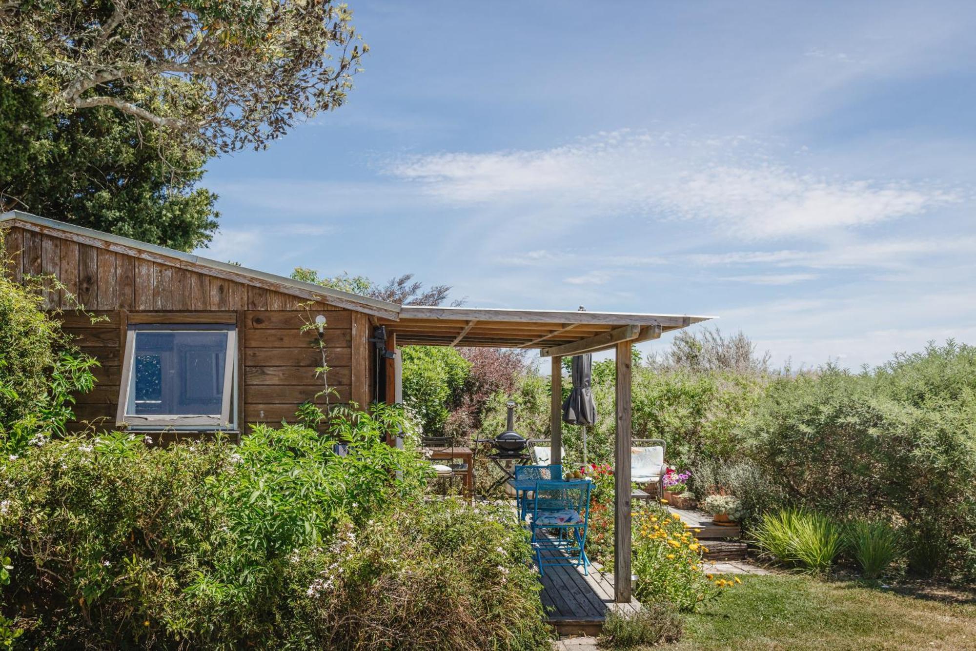 Haumoana Herb Cottage Exterior photo